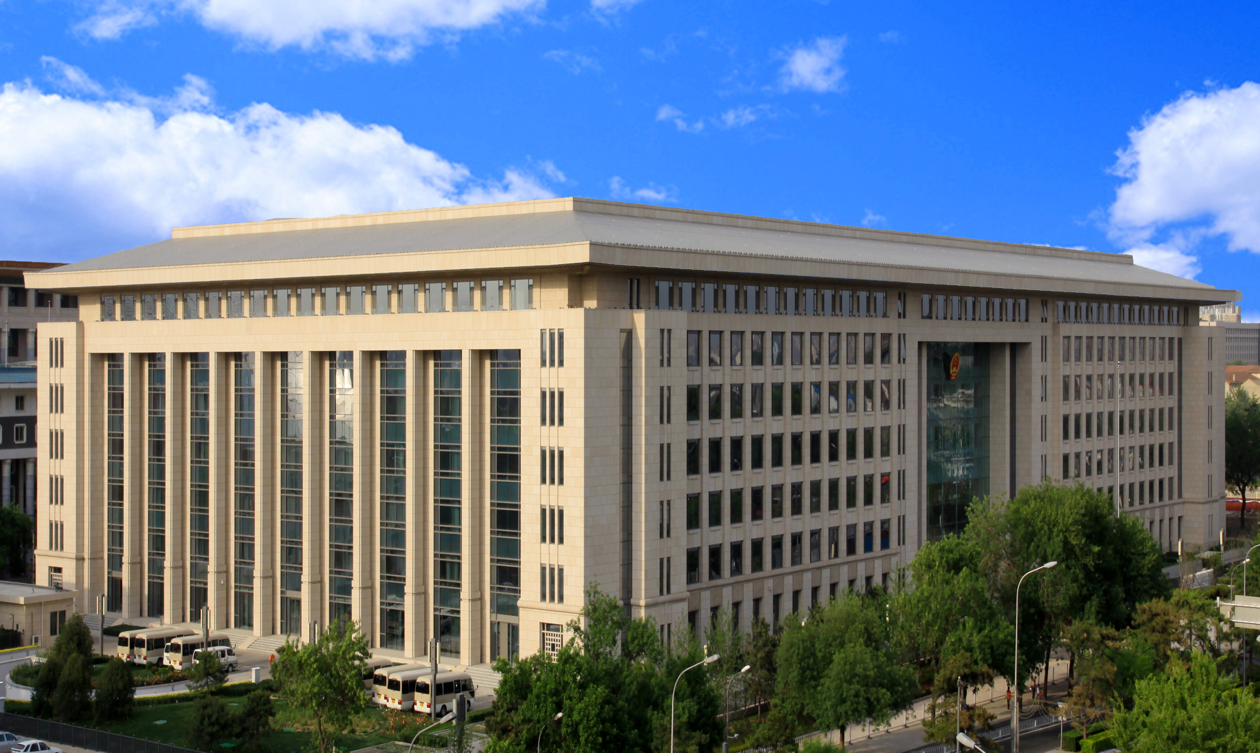 B . 全國人大辦公樓